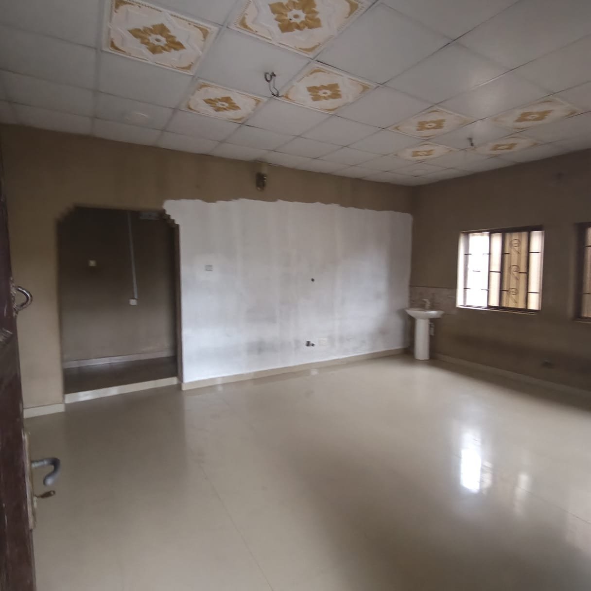 Spacious 3 Bedroom Flat With 3 Toilets property image