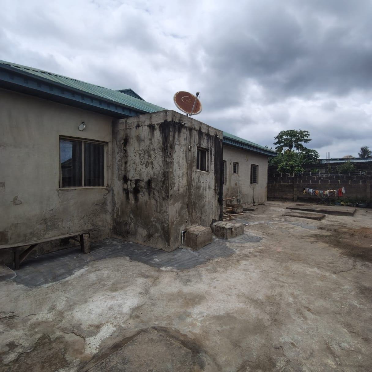 POP 2 Bedroom Flat with Spacious Rooms for Rent at Orimerummu, Asese property image