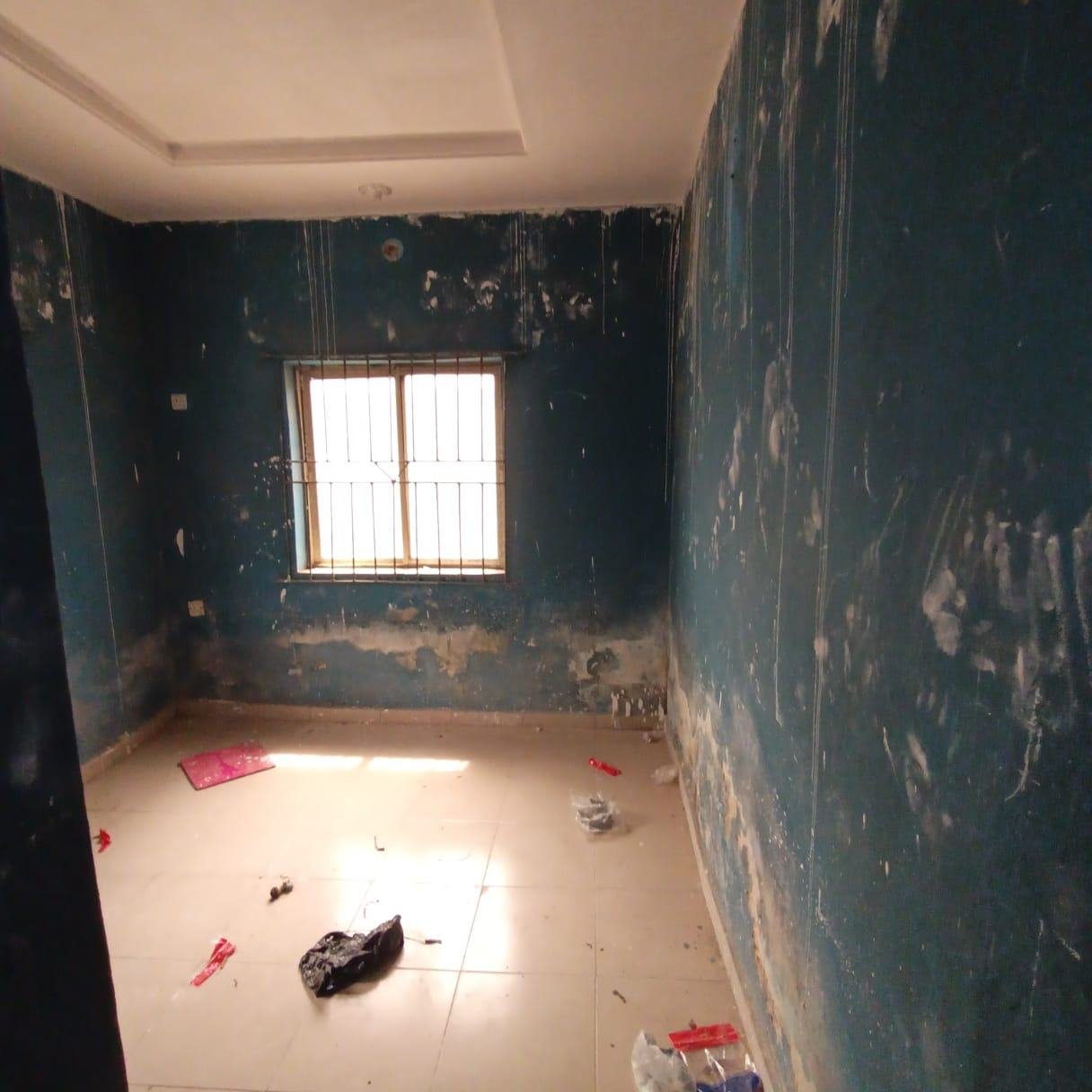 Renovated POP 2 Bedroom Flat with Wide Living Room for Rent at Orimerummu, Asese property image