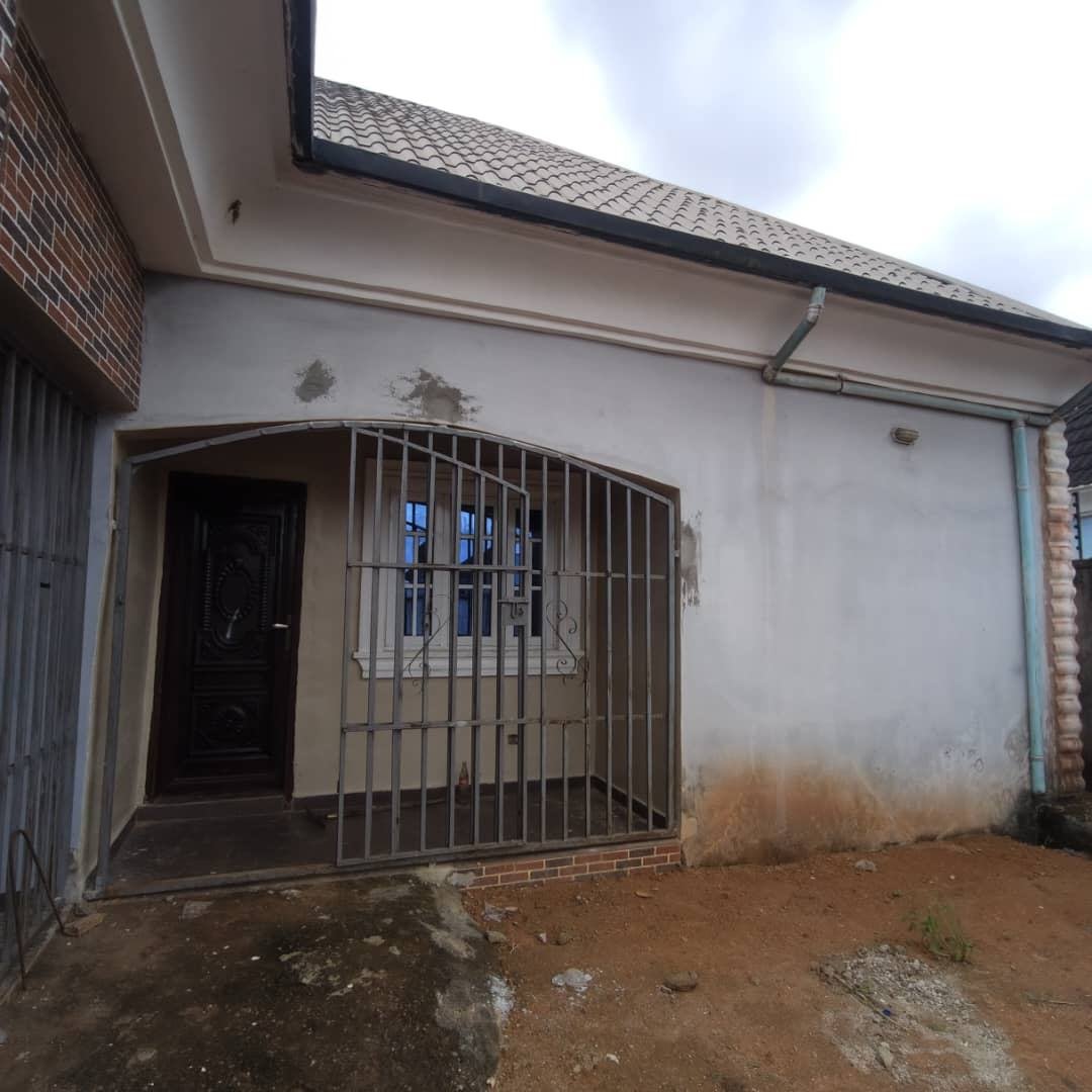 Clean 2 Bedroom Flat En Suite for Rent at Cele 1 Idanyin, Agbara property image