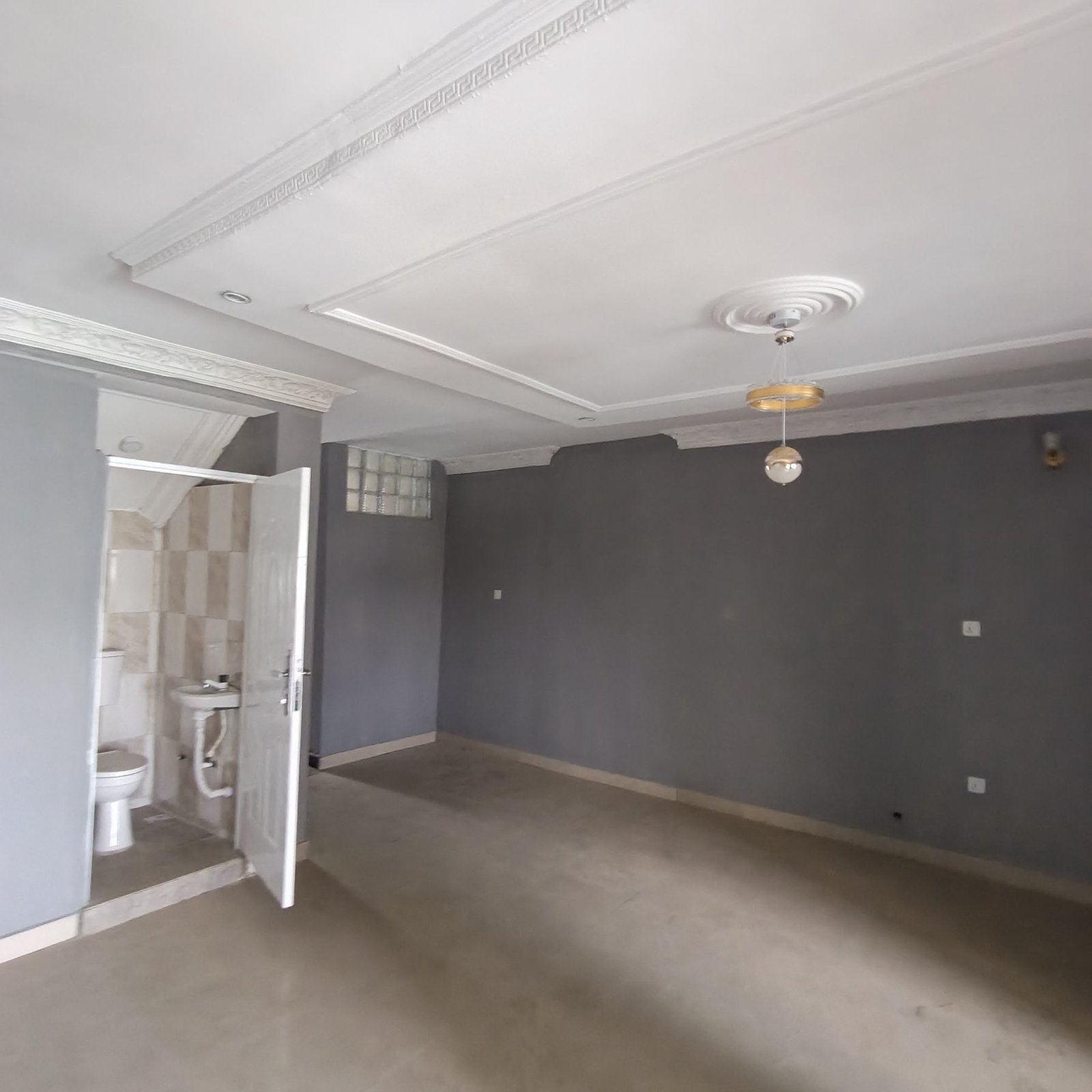 Newly built lovely POP 2 bedroom flat property image